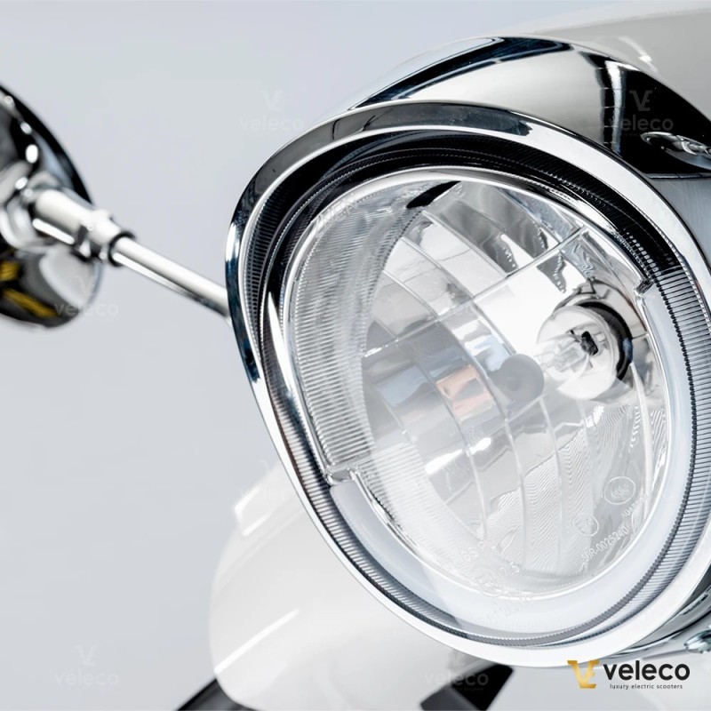 Veleco CRISTAL: scooter de movilidad de tres ruedas con iluminación LED completa