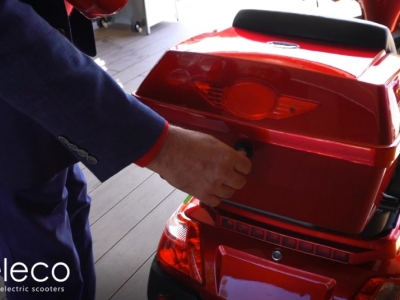 ¿Cómo bloquear el volante de un scooter?