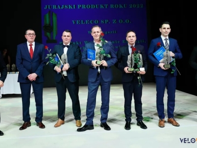 Jurassic Product of the Year 2022 Trophy for Veleco